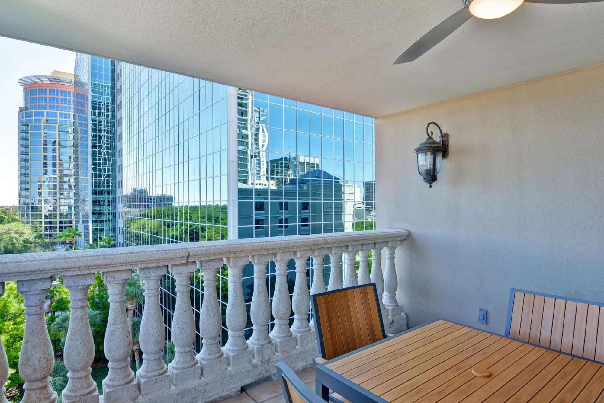 Embassy Suites By Hilton Orlando Downtown Экстерьер фото